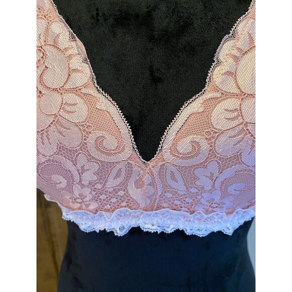 No Boundaries Lacy Bra Size Large Pink w/ Adjustable Straps Sexy Lingerie - Picture 3 of 8